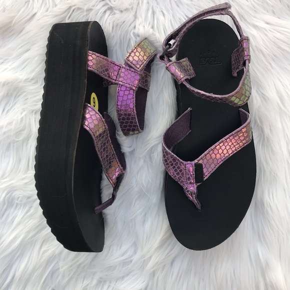 teva thong flatform